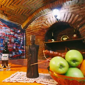 https://guesthouse-in-old-tbilisi-liberty-square.alltbilisihotels.com